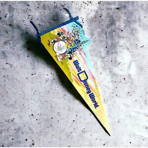 Vtg 1991 Walt Disney‎ World 20th Anniversary Felt Pennant Mickey Minnie Mouse